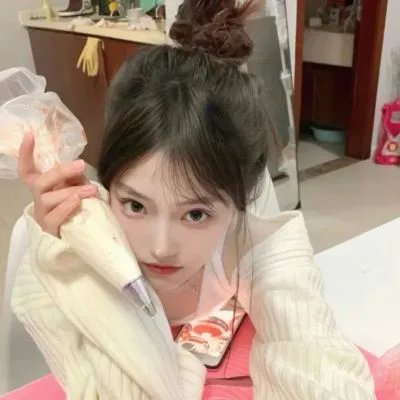 天空中的所有光 海报